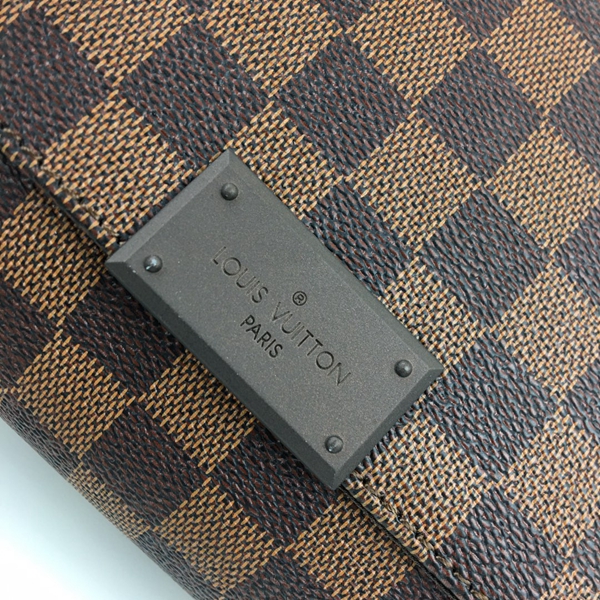 ルイヴィトンバッグ角部分ディテール